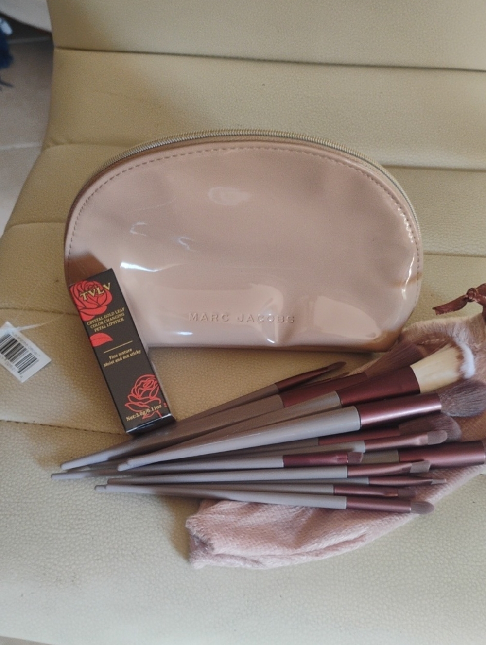 Marc Jacobs NWT Cosmetic Pouch WUnbranded Brushes & TVLV Color Changing Lippy